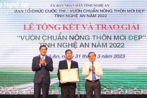 Trao giải cuộc thi 'Vườn chuẩn nông thôn mới đẹp' tỉnh Nghệ An năm 2022