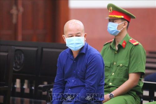 Tuyên phạt Đinh Ngọc Hệ 5 năm tù về tội trốn thuế