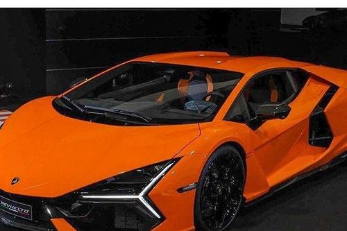 Siêu xe Lamborghini Revuelto ra mắt toàn cầu, sử dụng động cơ lai mạnh nhất lịch sử