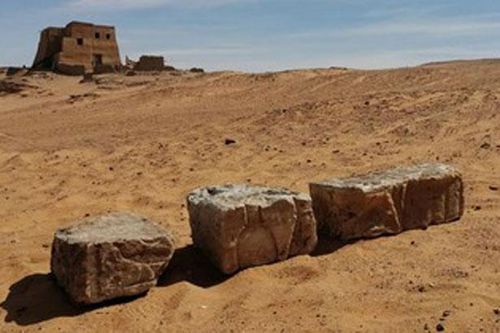 Phát hiện ngôi đền cổ 2.700 năm tuổi với những dòng chữ tượng hình ở Sudan