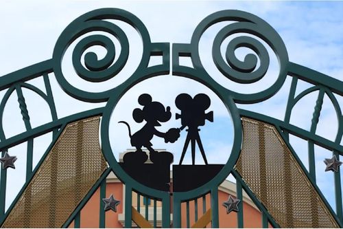 Disney gác lại tham vọng vụ trụ số - metaverse