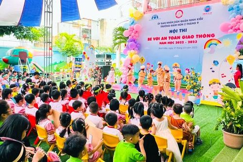 Sôi động hội thi 'Bé với an toàn giao thông'