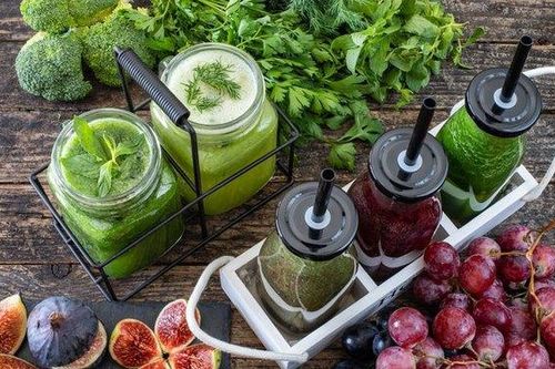 Uống nước ép rau củ sống có dễ nhiễm giun sán không?