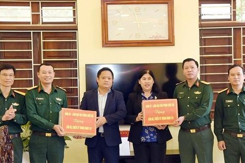 Đoàn công tác của Đảng ủy, Lãnh đạo Văn phòng Quốc hội thăm, làm việc tại Trung đoàn 101