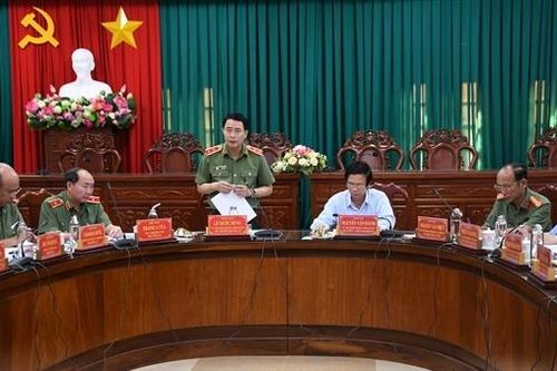 Phát huy sức mạnh của nhân dân trong xây dựng phong trào toàn dân bảo vệ an ninh Tổ quốc