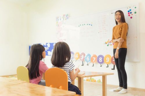 Trẻ không sõi tiếng Việt sẽ 'ảnh hưởng tới tận gốc rễ văn hóa dân tộc'
