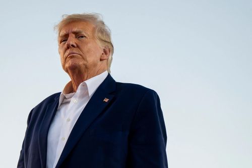 Ông Trump bị cáo buộc hơn 30 tội danh, dự tính ra trình diện tuần tới