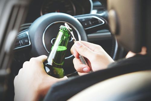 Tài xế Mỹ có thể phải kiểm tra nồng độ cồn mới được khởi động xe