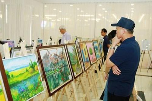 Lớp học vẽ đặc biệt dành cho trẻ tự kỷ