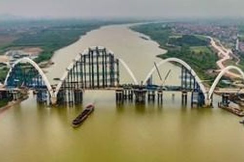 Cận cảnh cây cầu vòm thép cao nhất Việt Nam bắc qua sông Đuống