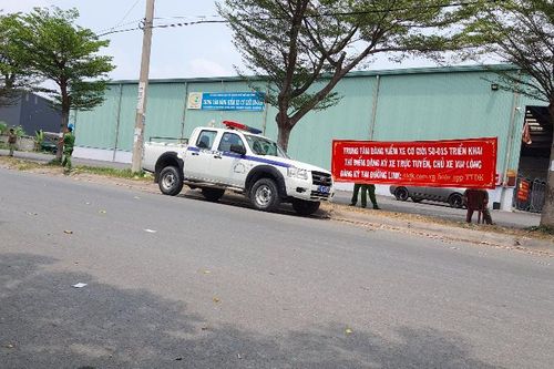 Công an TPHCM khám xét Trung tâm đăng kiểm 50-01S