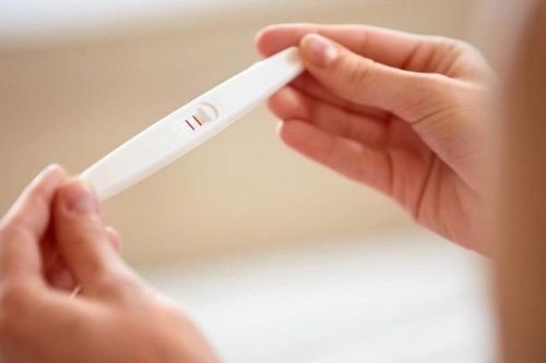 Nguy cơ tử vong cao khi sinh con ở tuổi vị thành niên