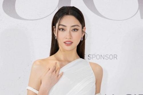 Ngắm dàn Hoa hậu Việt và hội mỹ nhân đẹp tinh khôi cùng đầm trắng muốt dự sự kiện thời trang