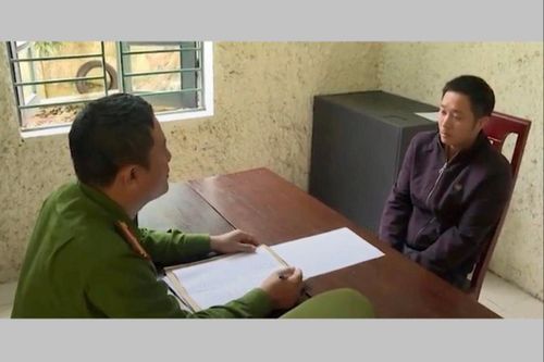 Bất ngờ bị chém nhiều nhát khi đang nằm ngủ trong nhà