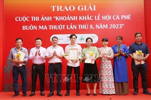 'Lễ hội đường phố' đạt giải Nhất cuộc thi ảnh Khoảnh khắc Lễ hội Cà phê Buôn Ma Thuột