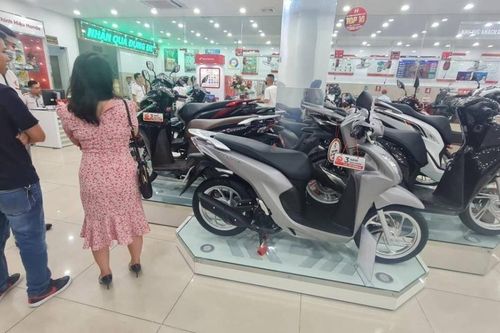 Sản lượng xe máy thấp nhưng thị trường không bị khan hàng