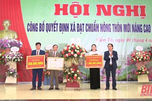 Xã Cẩm Tú đạt chuẩn nông thôn mới nâng cao