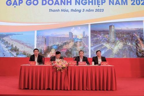 Chủ tịch tỉnh Thanh Hóa lắng nghe doanh nghiệp trải lòng về những khó khăn trong sản xuất, kinh doanh