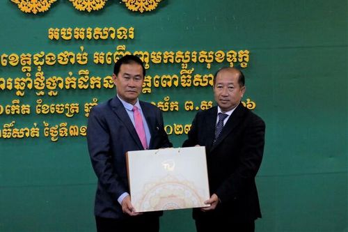 Lãnh đạo tỉnh Đồng Tháp chúc Tết Chol Chnam Thmay tại tỉnh Pursat