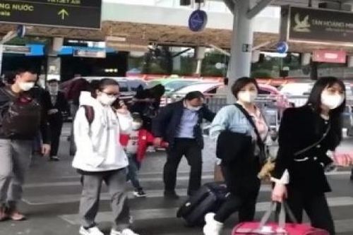 TP. Hồ Chí Minh: Đề xuất làm hầm, cầu bộ hành kết nối nhà xe với ga quốc nội sân bay Tân Sơn Nhất