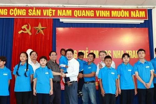 Thủ tướng dự lễ đón nhận trẻ mồ côi do COVID-19 của Trường Hy Vọng