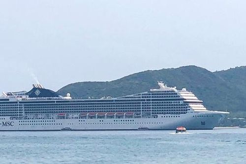 Nha Trang đón nhiều siêu tàu du lịch với số lượng lớn khách quốc tế