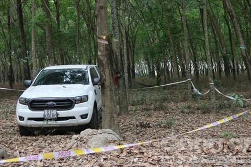 Vụ giám đốc sát hại nữ kế toán: Phát hiện chiếc xe bán tải trong rừng cao su