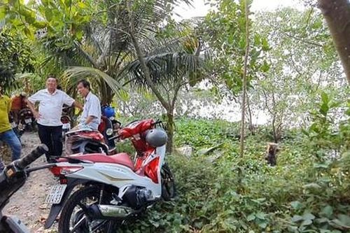 Người đàn ông gởi lại thư tuyệt mệnh cho tài xế xe ôm rồi lao xuống sông Tiền