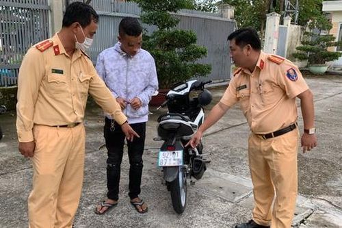 Ngăn chặn hành vi lái xe 'diễn xiếc' trên đèo Hải Vân