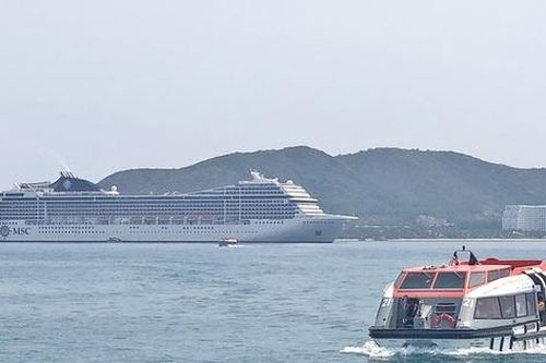 Tàu biển cao cấp đưa hơn 2.000 khách châu Âu đến Nha Trang