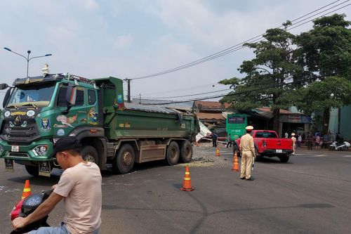 Không ghi nhận được dữ liệu xe khách lao vào nhà dân ở Gia Lai