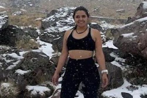 Mexico: Cô gái một mình sống trên núi cao giữa điều kiện thời tiết khắc nghiệt
