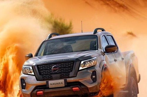 Nissan Navara được giảm giá tới 120 triệu đồng tại đại lý