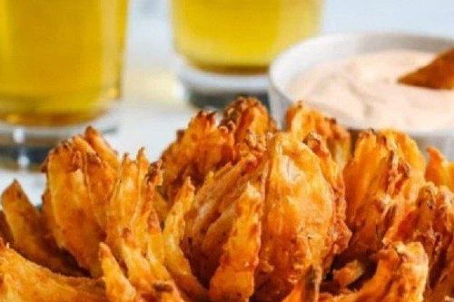 Món ngon cuối tuần: Cách làm hành tây 'nghìn cánh' chiên giòn cực dễ