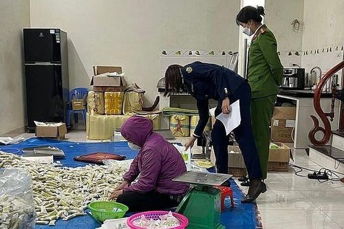 Vụ hơn 1.000 sản phẩm mỹ phẩm giả tại Hà Nội: Chuyển hồ sơ sang cơ quan công an