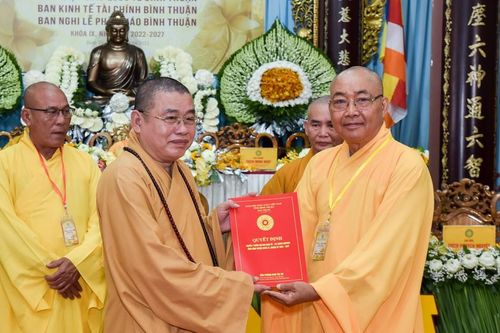 Bình Thuận: Ban Phật giáo Quốc tế, Kinh tế-Tài chính và Nghi lễ đón nhận quyết định nhân sự