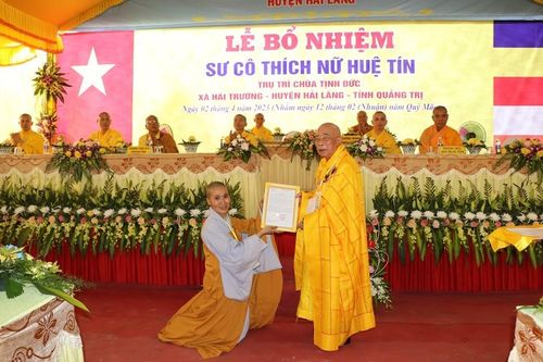 Quảng Trị: Lễ bổ nhiệm Sư cô Thích nữ Huệ Tín trụ trì chùa Tịnh Đức