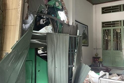 Đã xác định danh tính nạn nhân trong vụ xe ô tô khách lao vào nhà dân