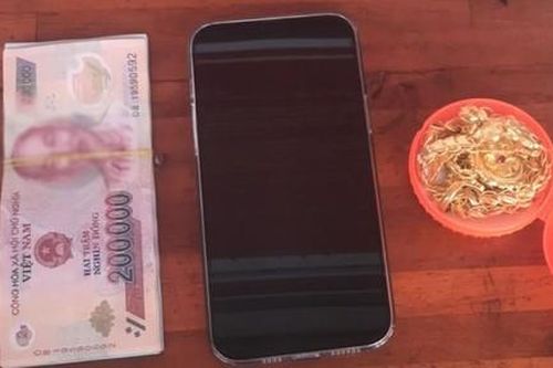 Bơi xuồng đột nhập sà lan trên sông lấy trộm tài sản trị giá 100 triệu đồng