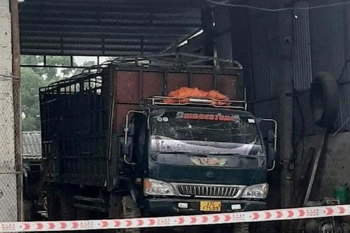 6 người thương vong sau tiếng nổ lớn trong gara ô tô