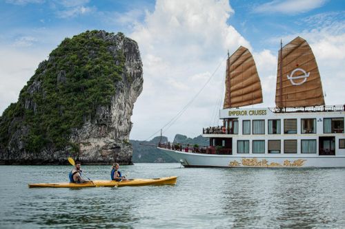 Việt Nam lọt top 5 điểm đến ấn tượng mùa hè 2023