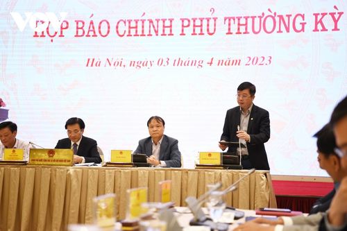 Lãnh đạo Bộ TT&TT: Chuẩn hóa thông tin trên SIM thuê bao di động giúp bảo vệ chính người dùng
