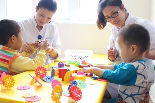 Hiểu đúng để đồng hành cùng trẻ tự kỷ