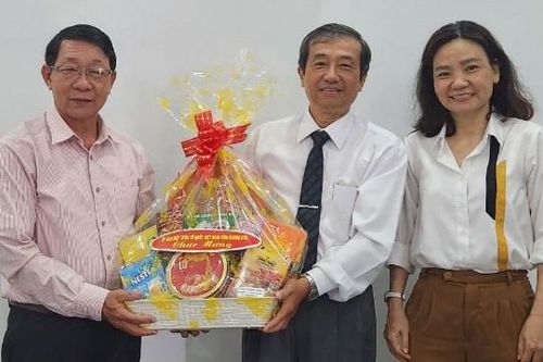 Khánh Hòa: Thăm các chức sắc tôn giáo nhân dịp Lễ Phục sinh năm 2023