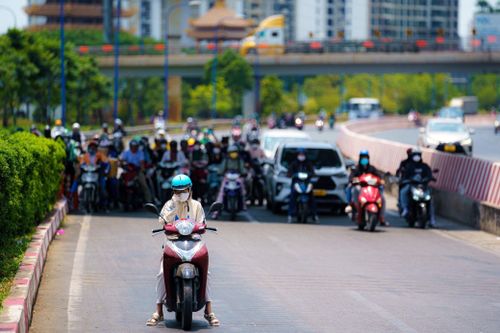 Trung tâm TP.HCM nắng nóng trên 37 độ C trong tháng 4
