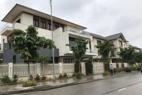 Cựu bí thư Lào Cai được cho tặng nhiều lô đất