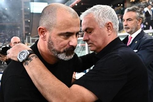 Mourinho bảo vệ HLV đối thủ