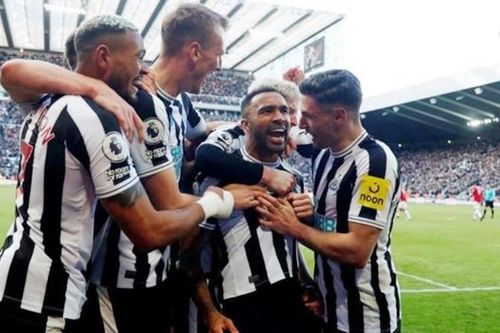Newcastle phục thù Man.United, chiếm luôn vị trí thứ 3