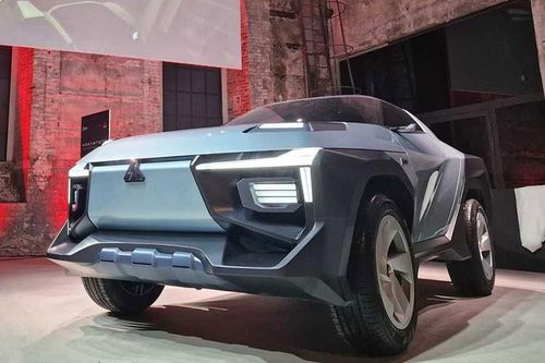 Mitsubishi ra mắt SUV 2 cửa Moonstone, 'đậm chất' XFC Concept