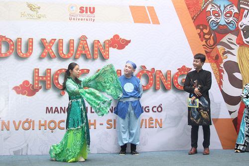Khơi dậy đam mê nghệ thuật dân tộc cho học sinh